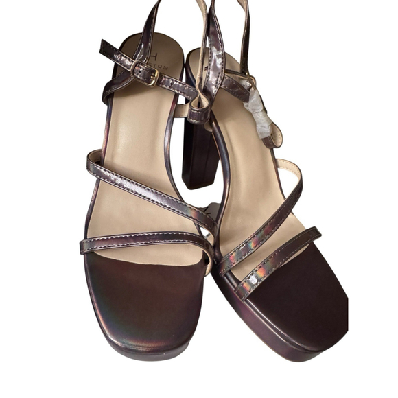 H by Halston Sardinia Sandals - Picture 3 of 12